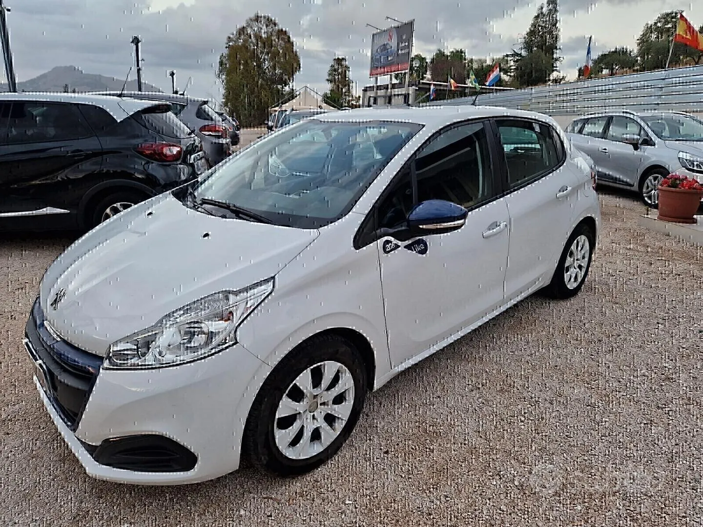 Peugeot 208 2016 photo 2