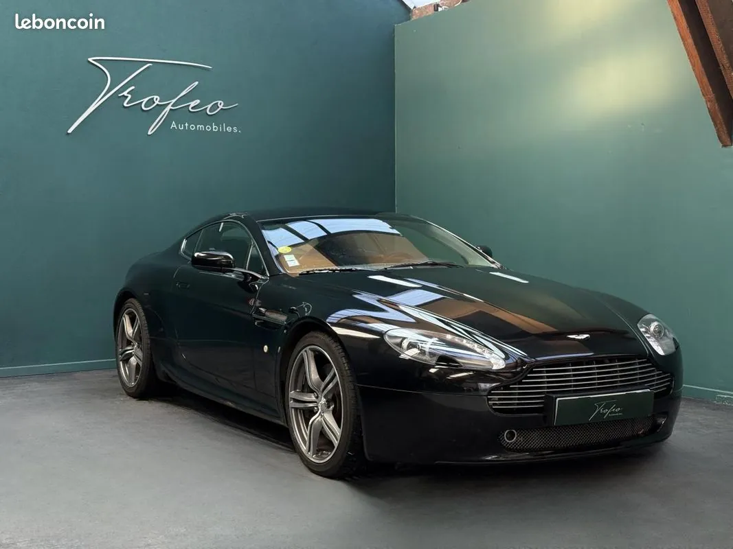 Aston Martin V8 Vantage 2008 photo 4