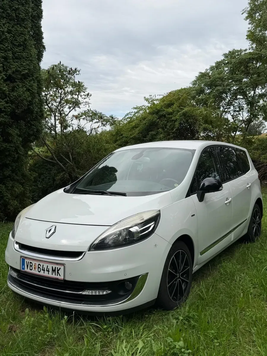 Renault Scenic 2012 photo 2