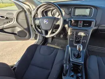 Volvo V40 2012 photo 3