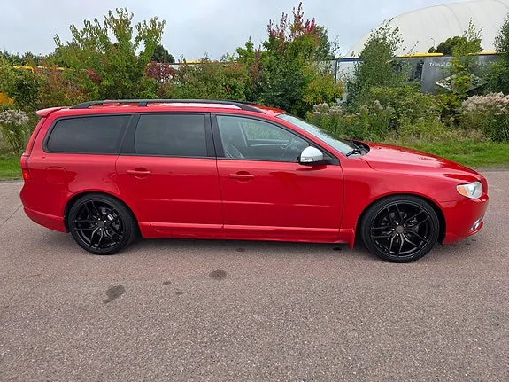 Volvo V70 2011 photo 2