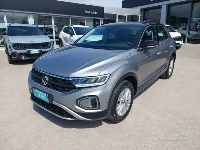 Volkswagen T-Roc 2024 photo 3