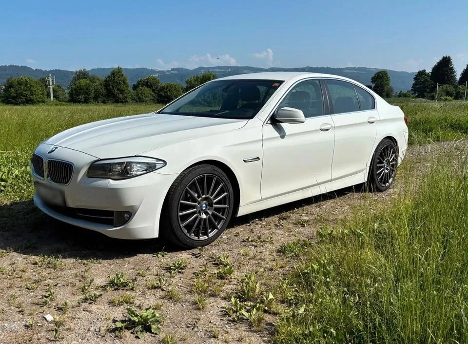 BMW F10 520I