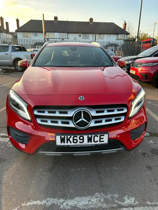 Mercedes-Benz Gla 2019 photo 2