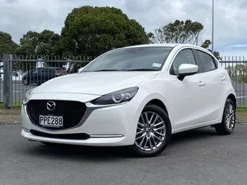 Mazda 2 2022 photo 2