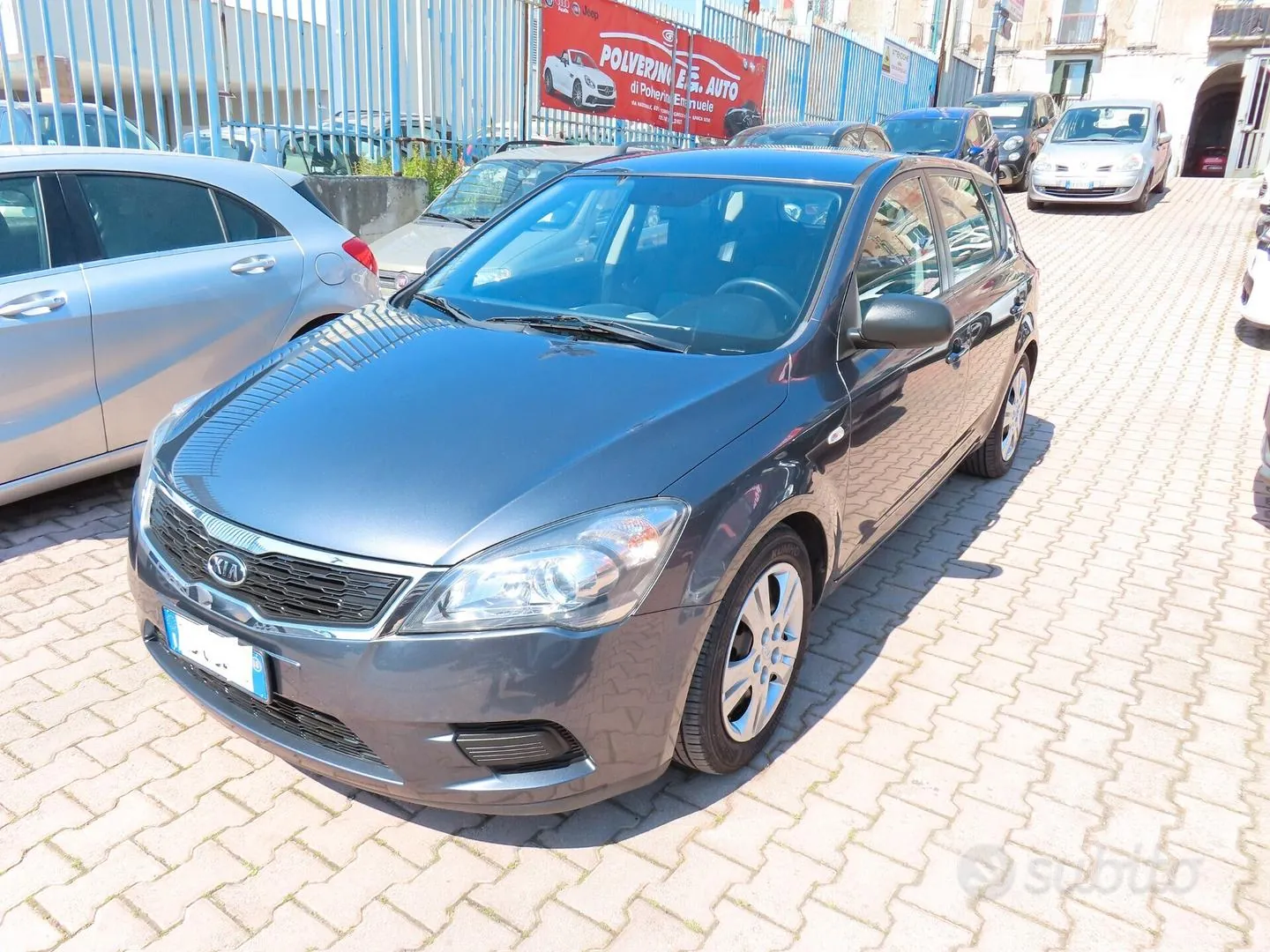 Kia Ceed 2010 photo 2