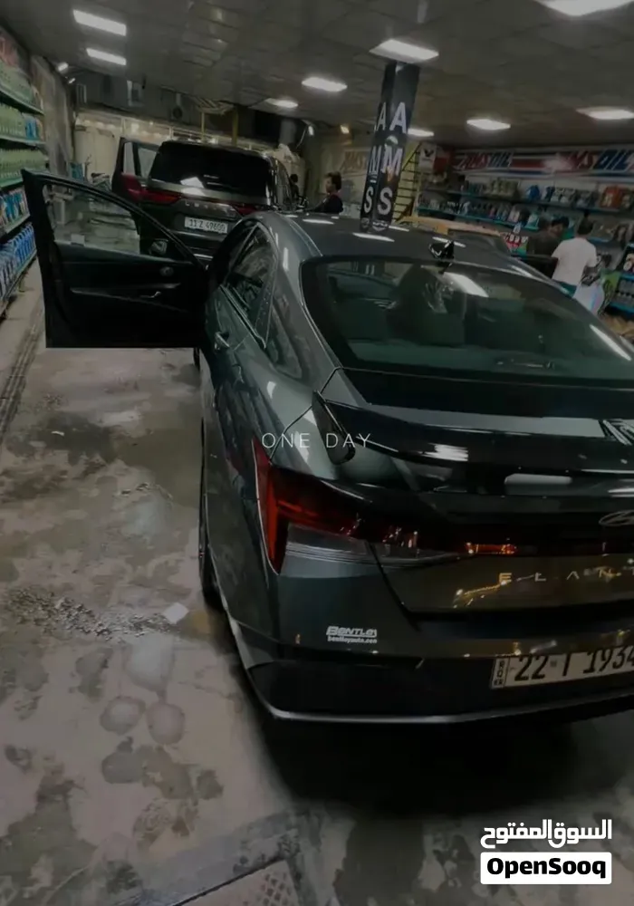 Hyundai Elantra 2025 photo 4