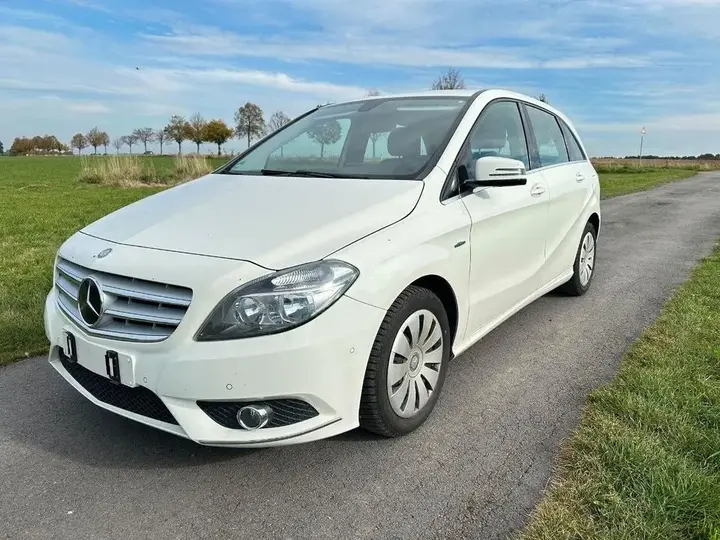 Mercedes-Benz B