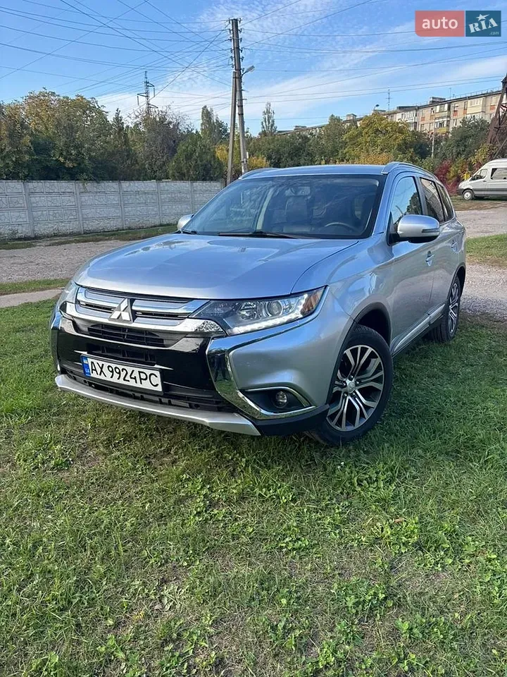 Mitsubishi Outlander 2017 photo 5