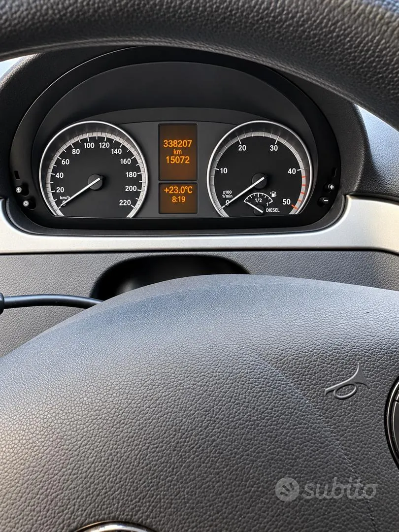 Mercedes-Benz Vito 2012 photo 5