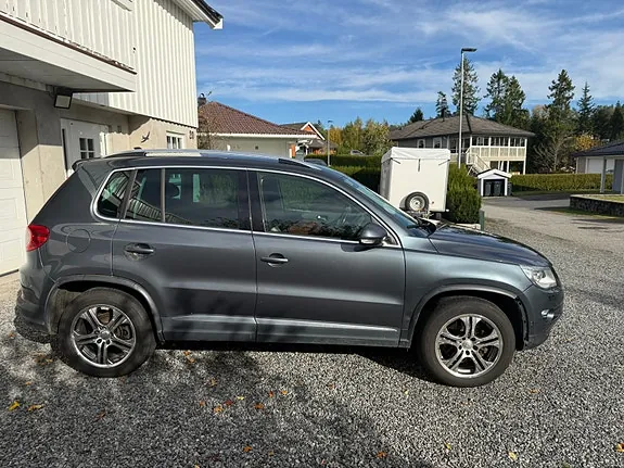 Volkswagen Tiguan 2010 photo 2