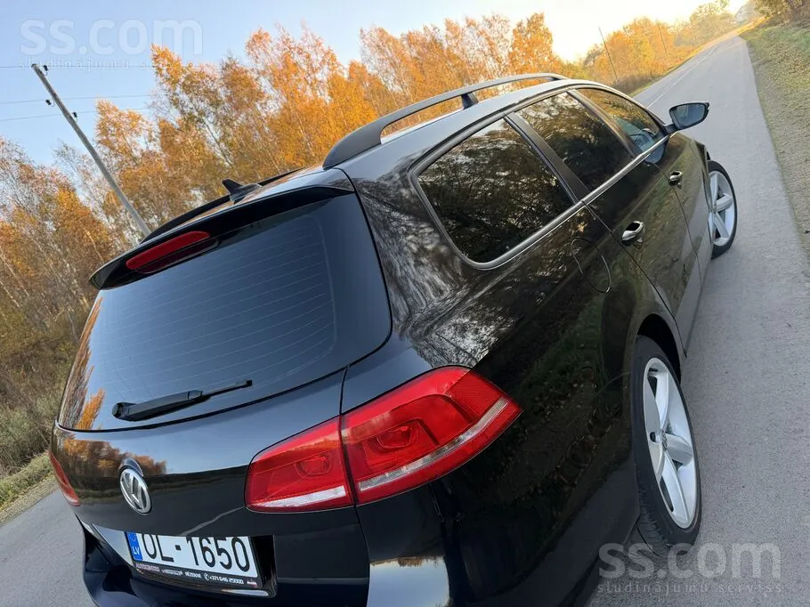 Volkswagen Passat 2012 photo 2