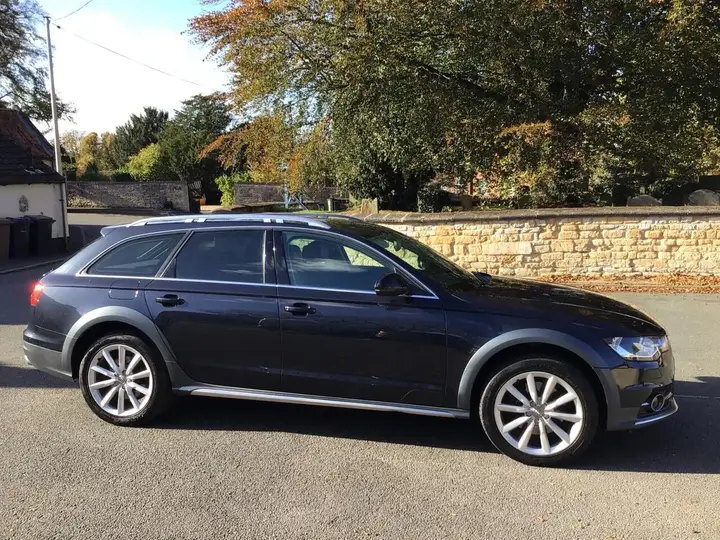 Audi A6 Allroad 2013 photo 2