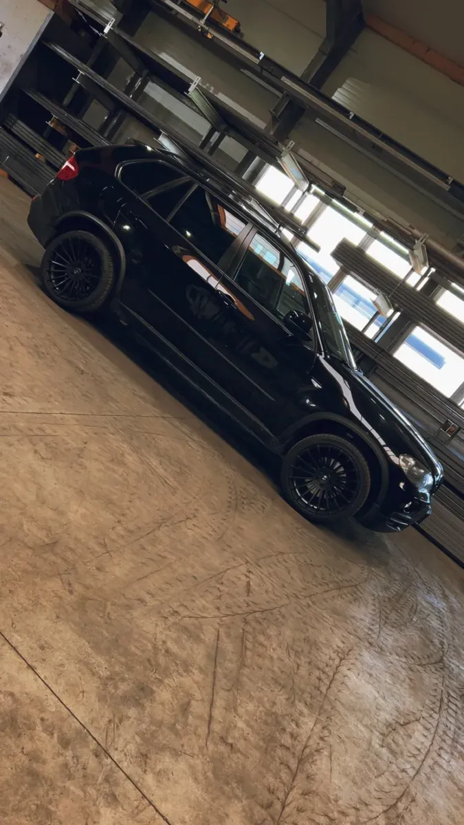 BMW X5 2010 photo 2