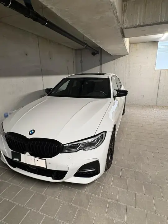 BMW 330I