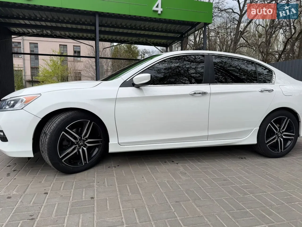 Honda Accord 2016 photo 2