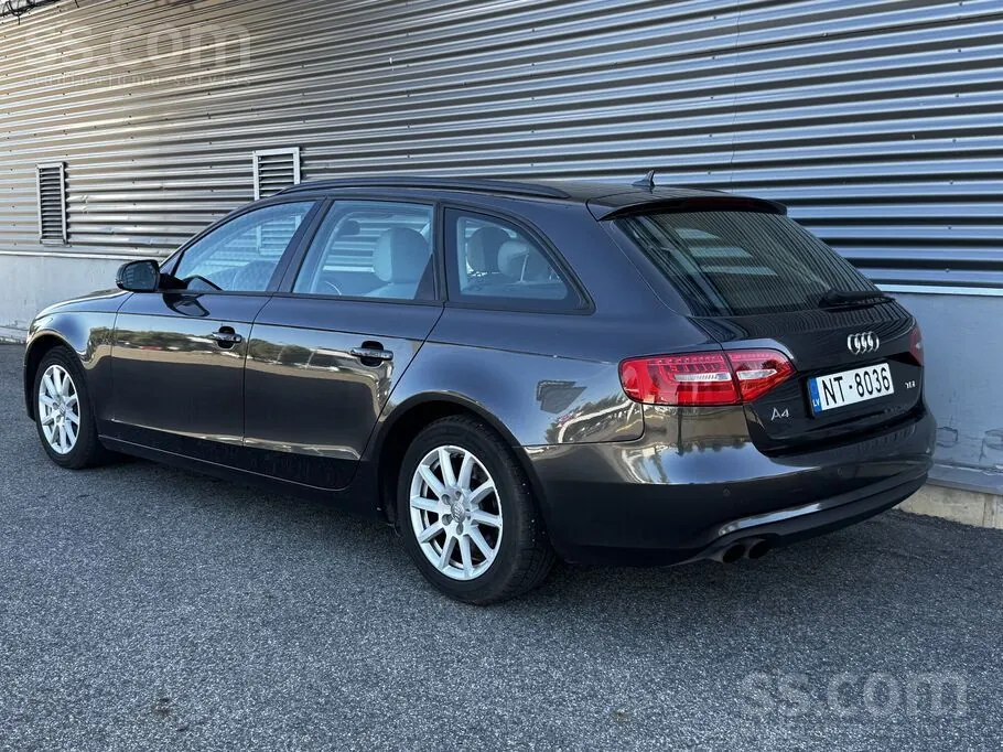 Audi A4 2012 photo 3
