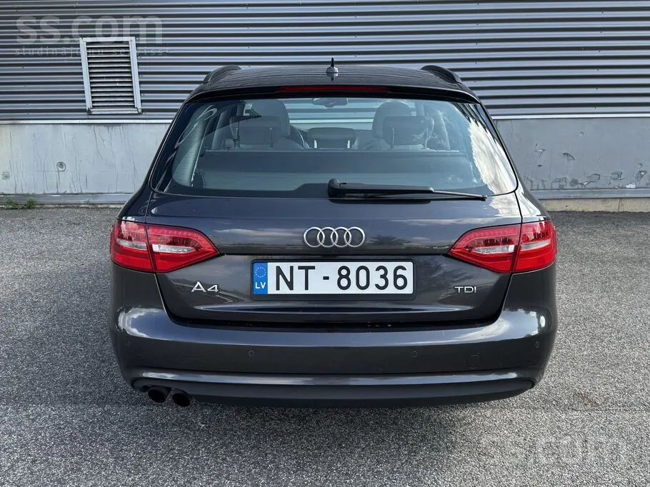 Audi A4 2012 photo 4