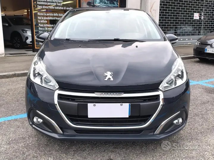 Peugeot 208 2018 photo 2