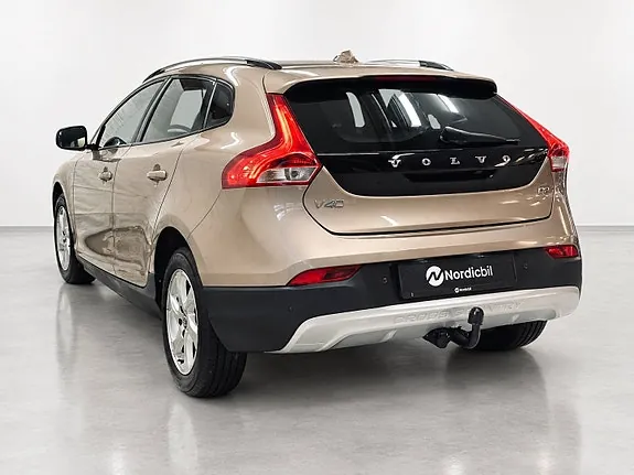 Volvo V40 Cross Country 2015 photo 4