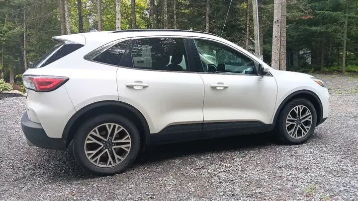Ford Escape 2020 photo 2