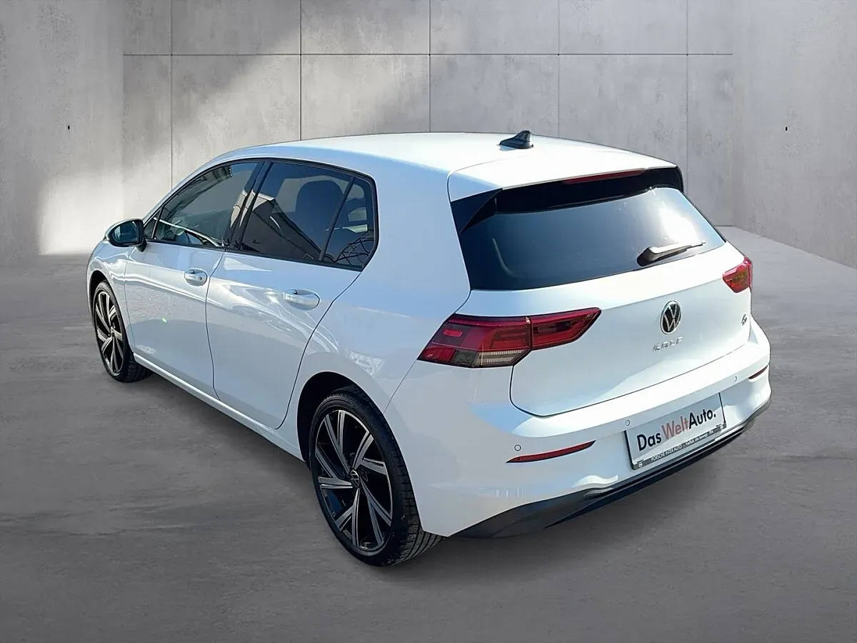 Volkswagen Golf 2023 photo 3