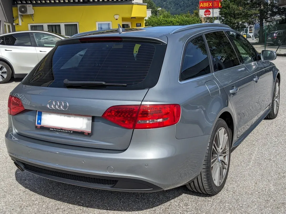 Audi A4 2010 photo 3