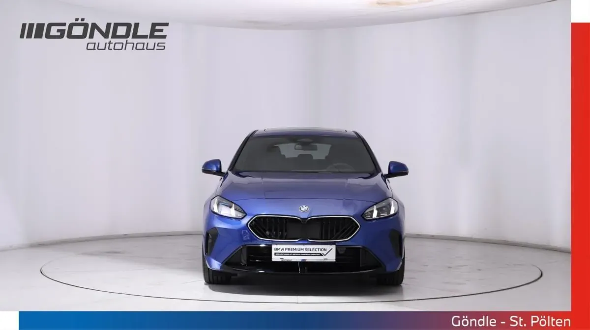 BMW 1 Series photo 2