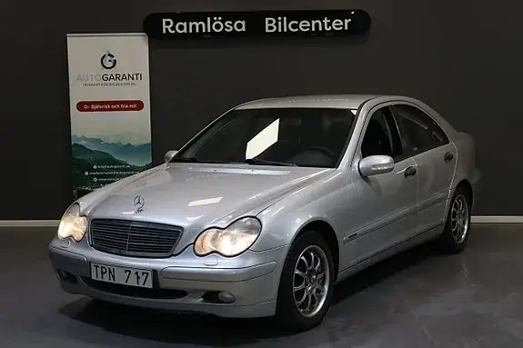 Mercedes-Benz C 320 2002 photo 3