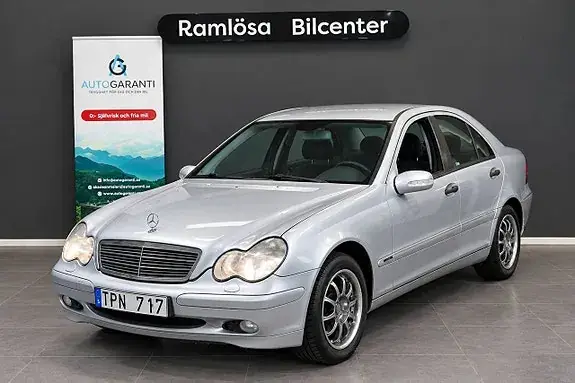 Mercedes-Benz C 320