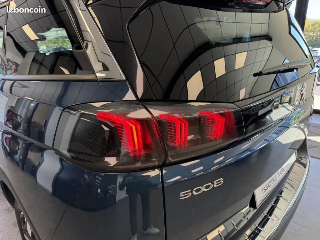 Peugeot 5008 2022 photo 4