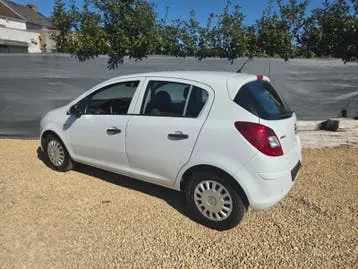 Opel Corsa photo 3
