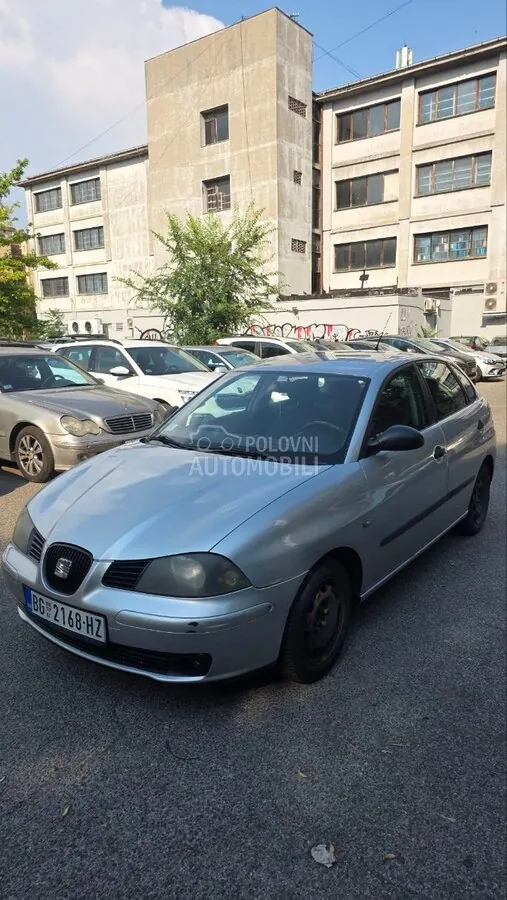 Seat Ibiza 2003 photo 3