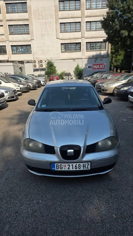 Seat Ibiza 2003 photo 2
