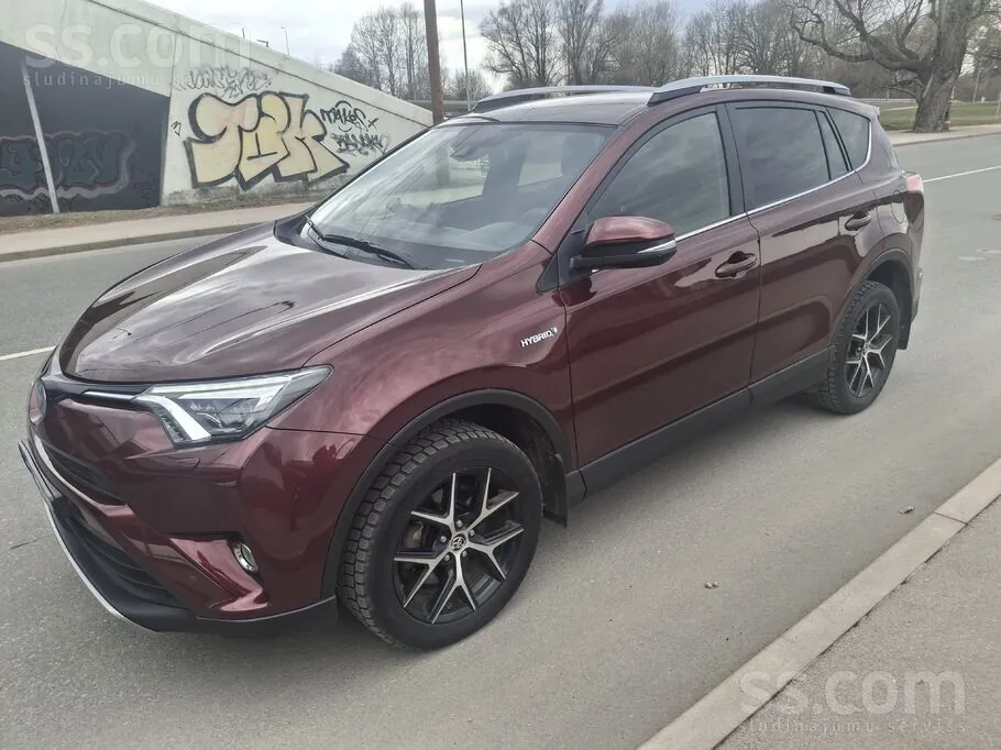 Toyota Rav4 2017 photo 3