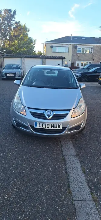 Vauxhall Corsa 2010 photo 3