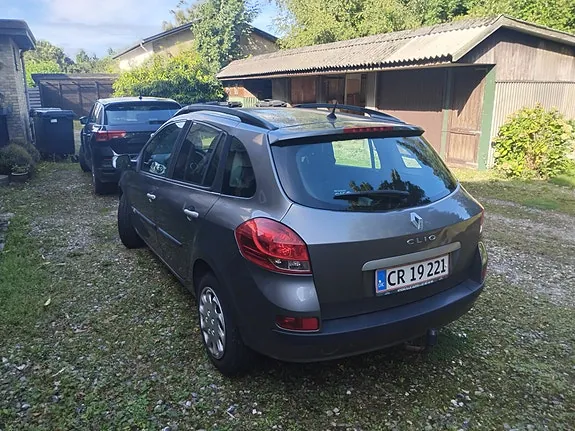 Renault Clio Iii 2011 photo 4