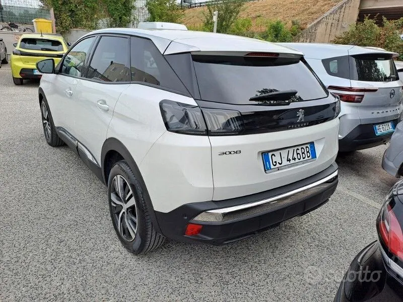 Peugeot 3008 2022 photo 3