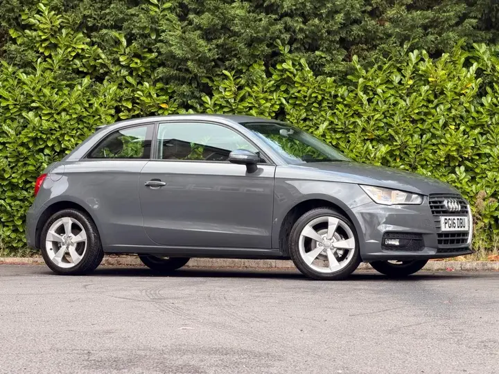Audi A1 2016 photo 2