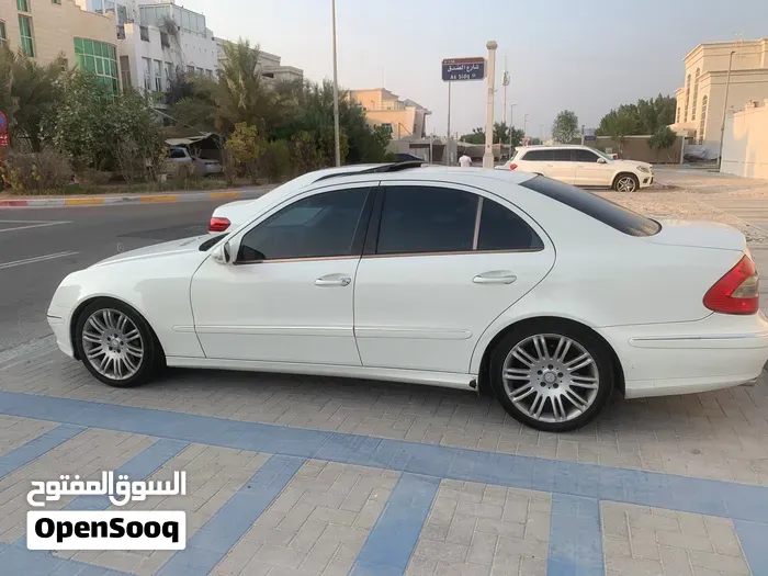 Mercedes-Benz E-Class 2008 photo 3