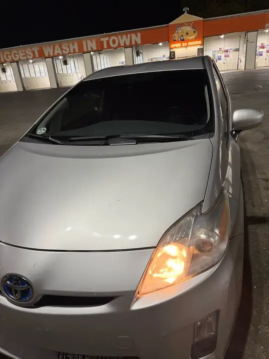 Toyota Prius 2010 photo 2