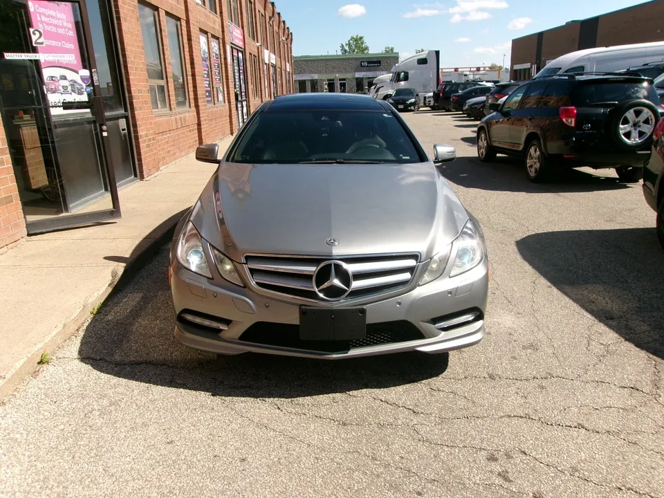 Mercedes-Benz E-Class 2012 photo 2