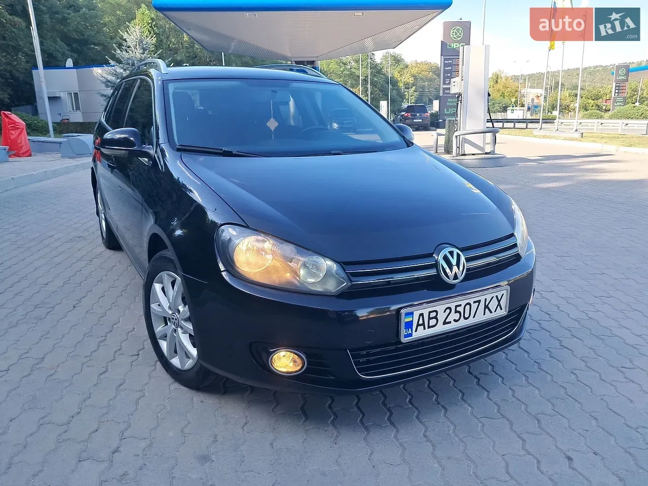 Volkswagen Golf 2012 photo 2