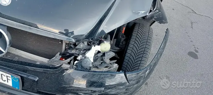 Mercedes-Benz A 2011 photo 2