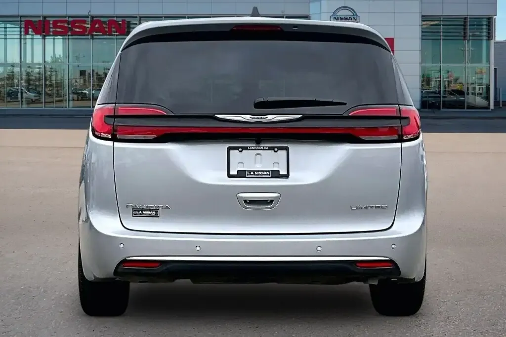 Chrysler Pacifica 2026 photo 4