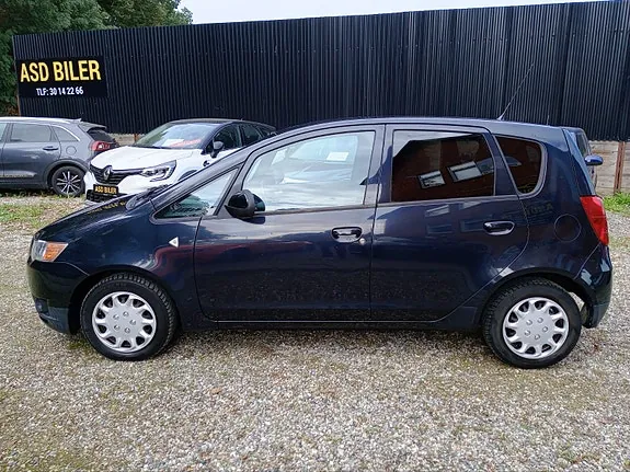 Mitsubishi Colt 2011 photo 4