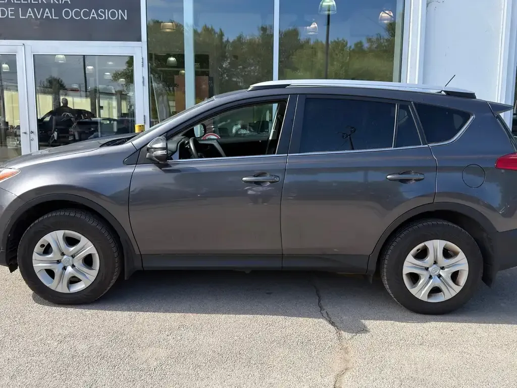 Toyota Rav4 2015 photo 2