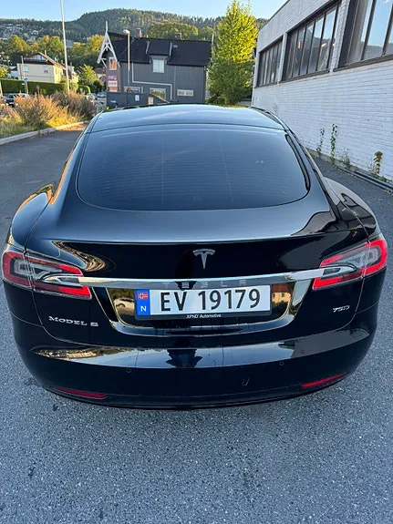 Tesla Model S 2018 photo 5