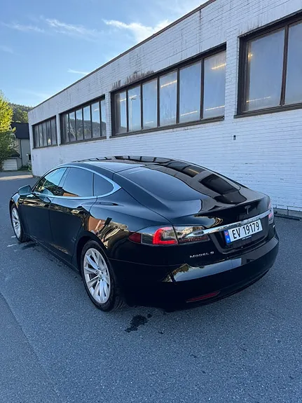 Tesla Model S 2018 photo 4