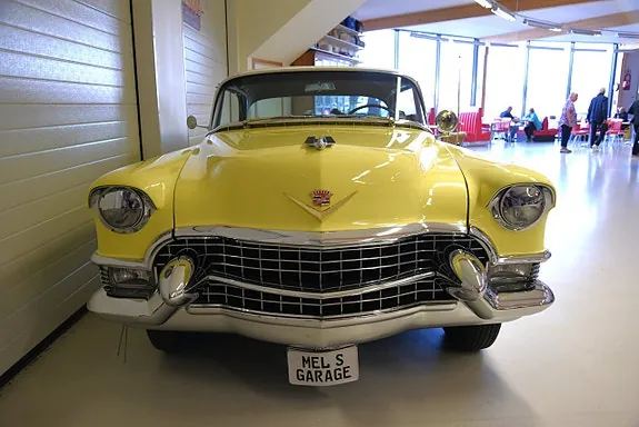Cadillac Coupé Deville 1955 photo 3